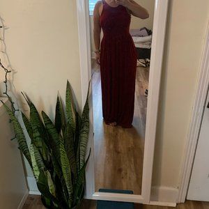 Maxi red dress
